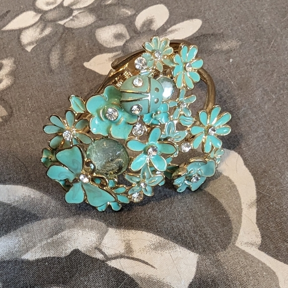 🌟3/$20🌟Costume Bracelet - Picture 2 of 9